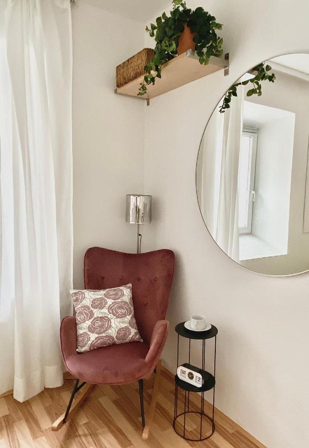 Stay In Aux, Feel At Home ! 2 Room Apartment Central Incl All You Need For 4 Person, 24H Check In, Pkw Parking Only Augsburg Bagian luar foto